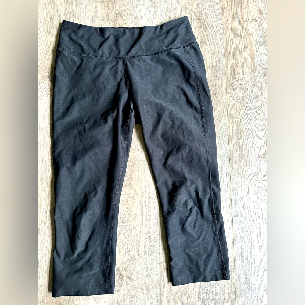 Nike capri workout pants